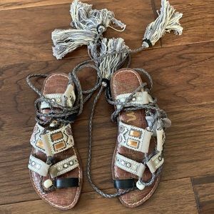 Sam Edelman wrap ankle sandals, size 6